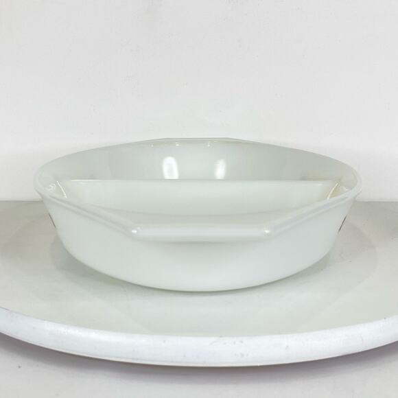 Vintage PYREX Town and Country 1.5 Quart Divided Oval Ovenware #13 Kitchenware - Picture 2 of 11